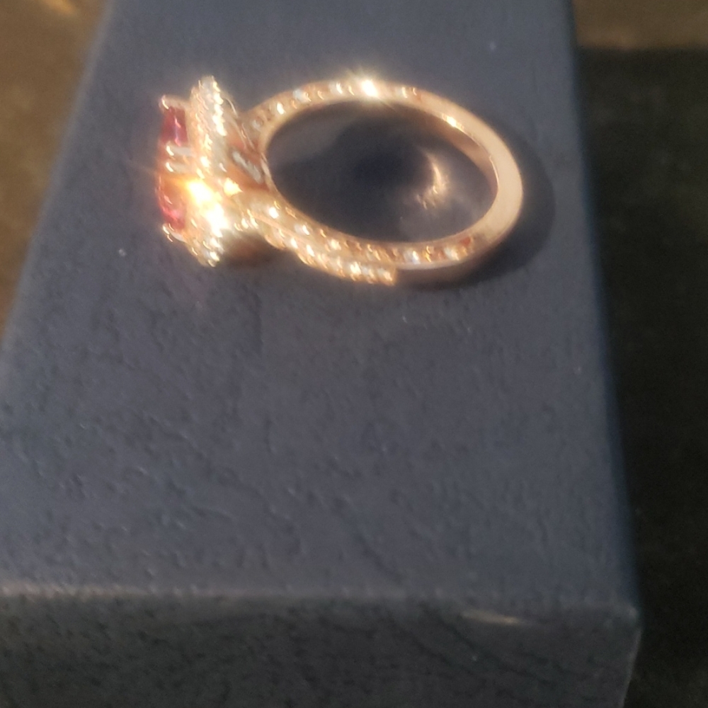 Women ring - Picture 2 of 5